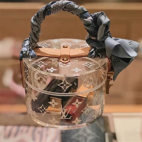 louis vuitton box scott bag price